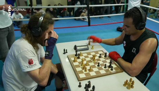 Chessboxing : cet étonnant sport né dans une BD - Arte